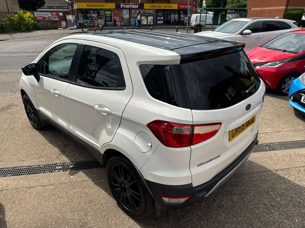 Ford Ecosport Titanium White #10