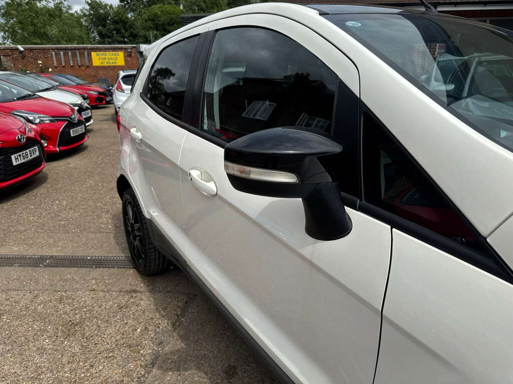 Ford Ecosport Titanium White #35