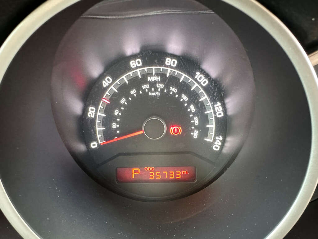 Kia Venga Venga 3 Black #13