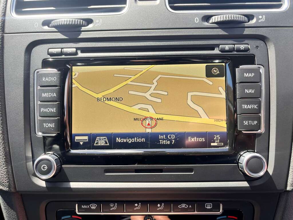 Volkswagen Golf Gt Spec Sat Nav Bluetooth Low Miles 1.4 White #39