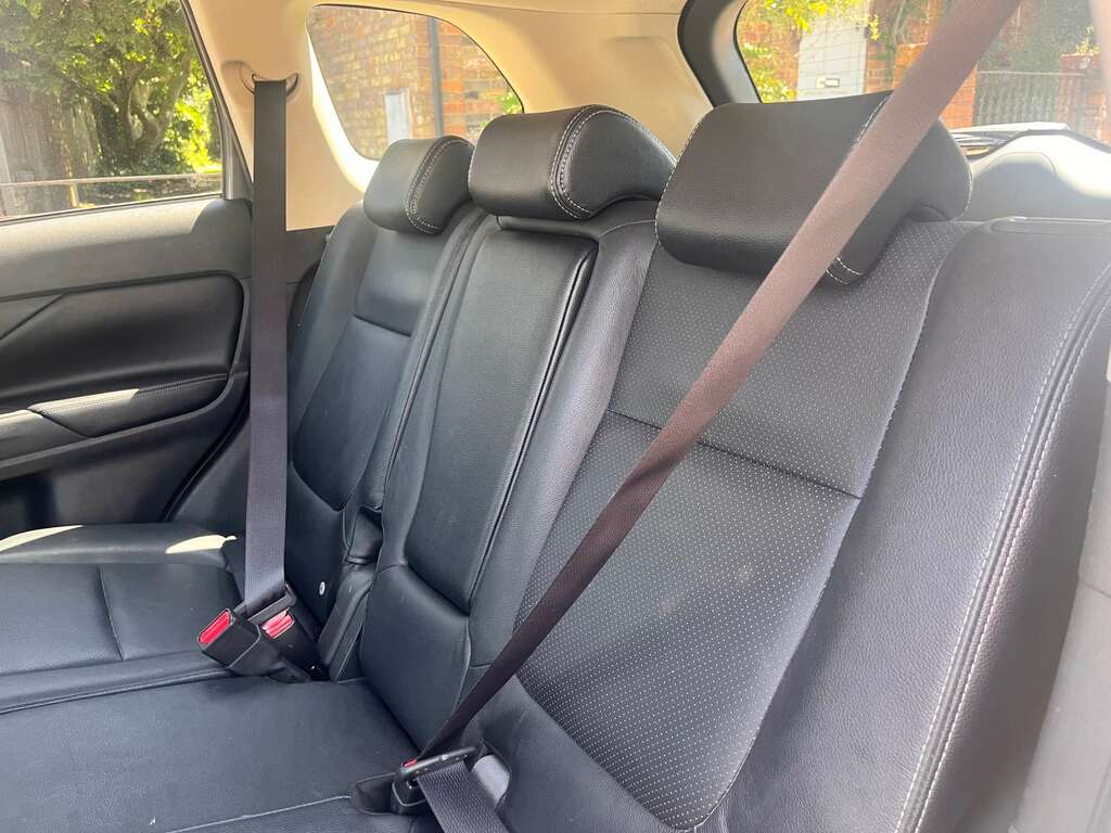 Mitsubishi Outlander  Black #22