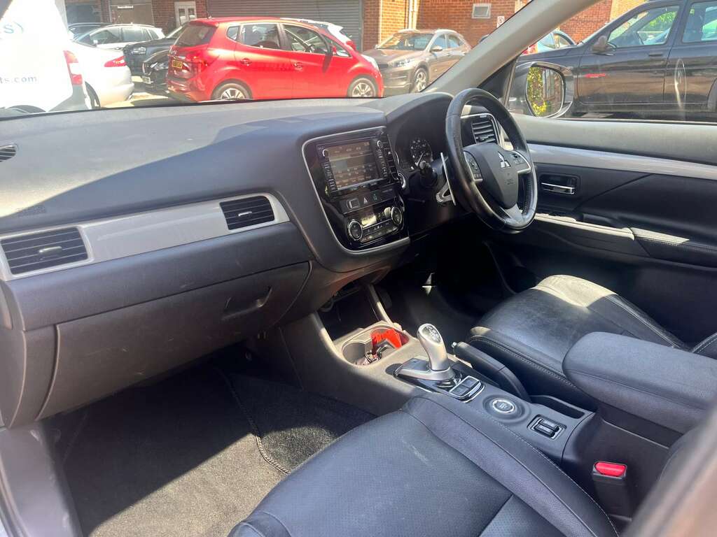 Mitsubishi Outlander  Black #18