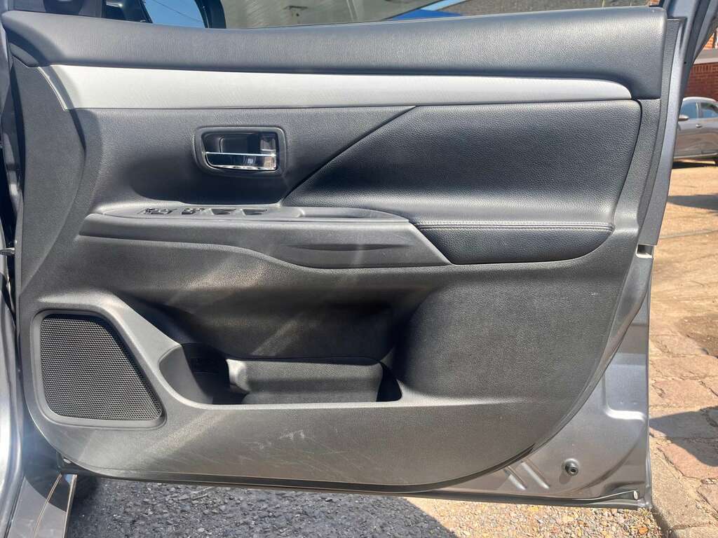 Mitsubishi Outlander  Black #25