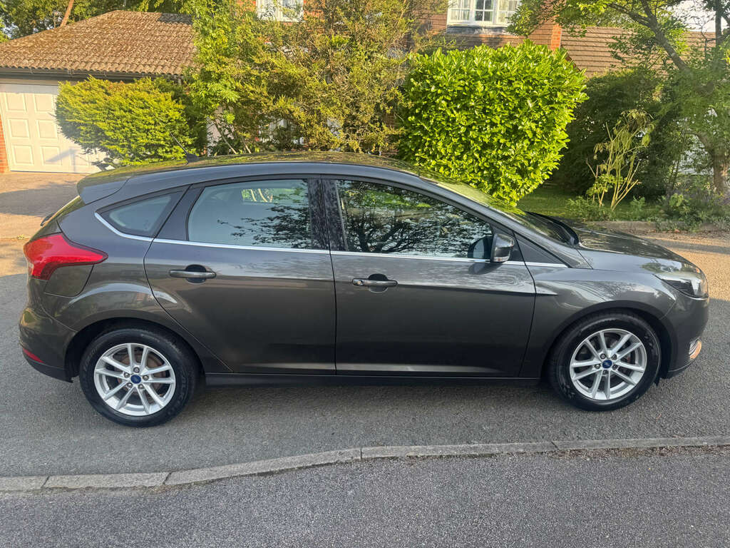 Ford Focus 1.0T Ecoboost Zetec Euro 5 Ss Red #9