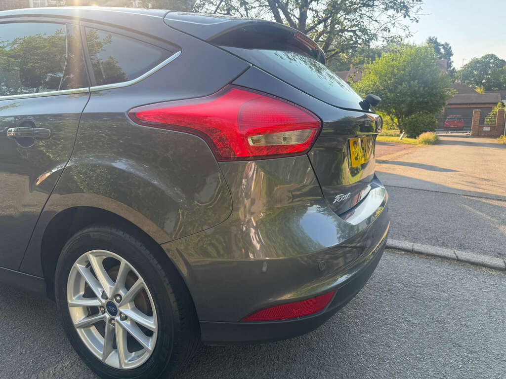 Ford Focus 1.0T Ecoboost Zetec Euro 5 Ss Red #10