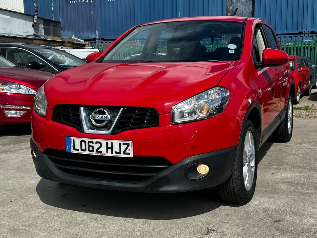 Nissan Qashqai 1.6 Acenta Cvt 2Wd Euro 5 Red #2