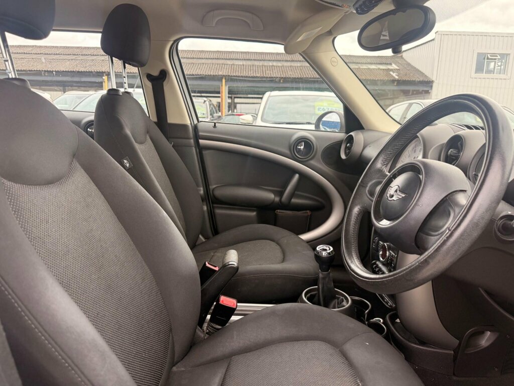 Mini Countryman 2L Cooper D White #25