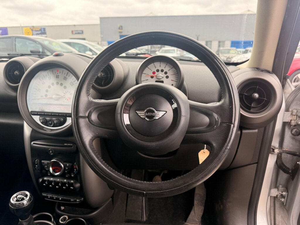 Mini Countryman 2L Cooper D White #17