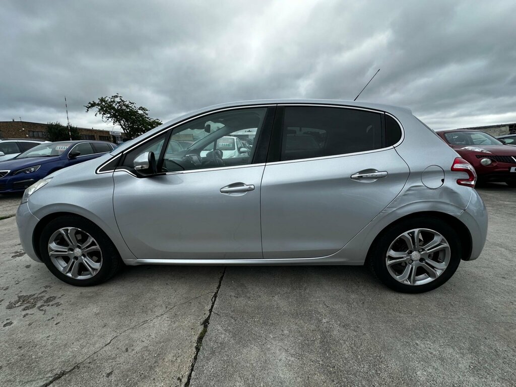 Peugeot 208 Active Blue #8