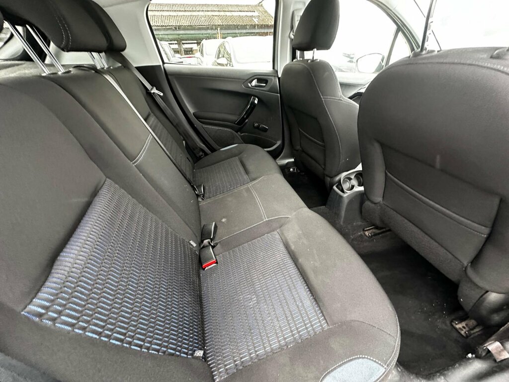 Peugeot 208 Active Blue #26