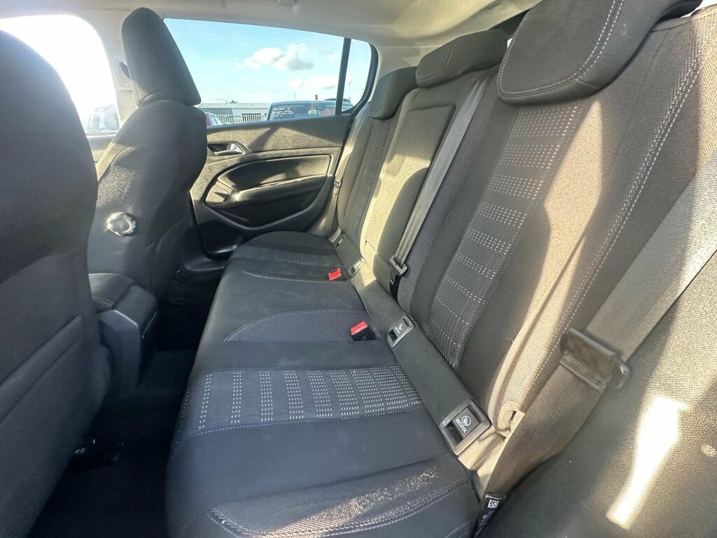 Peugeot 308 1.2 Puretech Allure Red #26