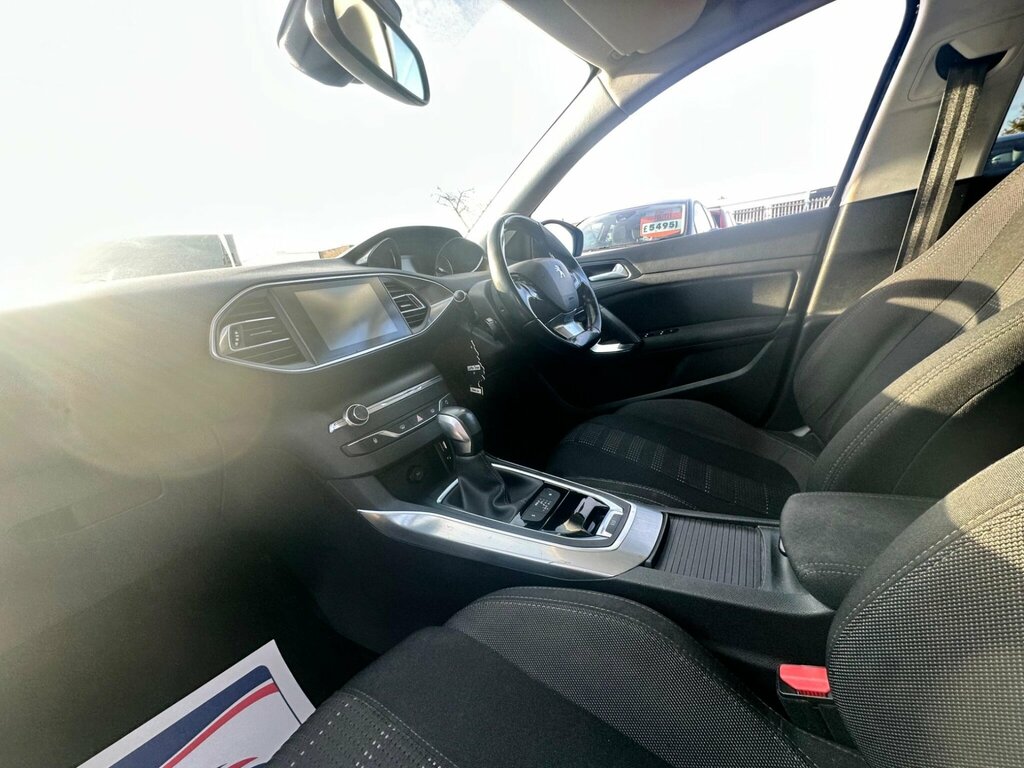 Peugeot 308 1.2 Puretech Allure Red #22