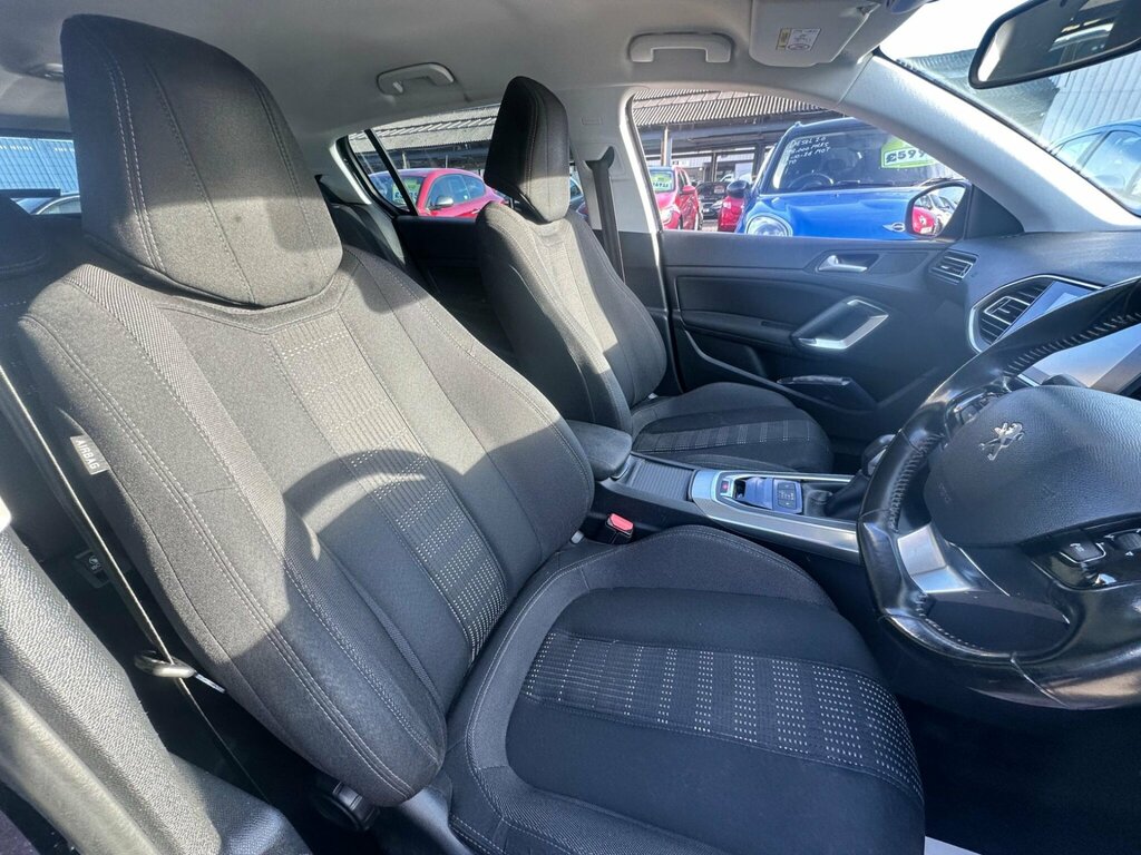 Peugeot 308 1.2 Puretech Allure Red #17