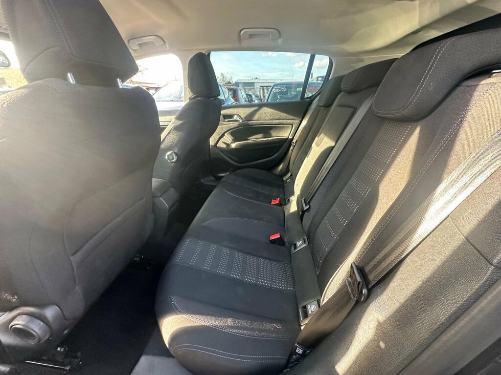 Peugeot 308 1.2 Puretech Allure Red #25