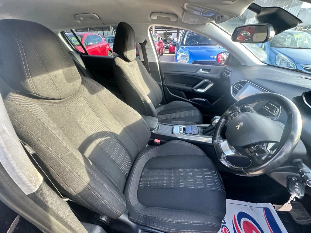 Peugeot 308 1.2 Puretech Allure Red #16