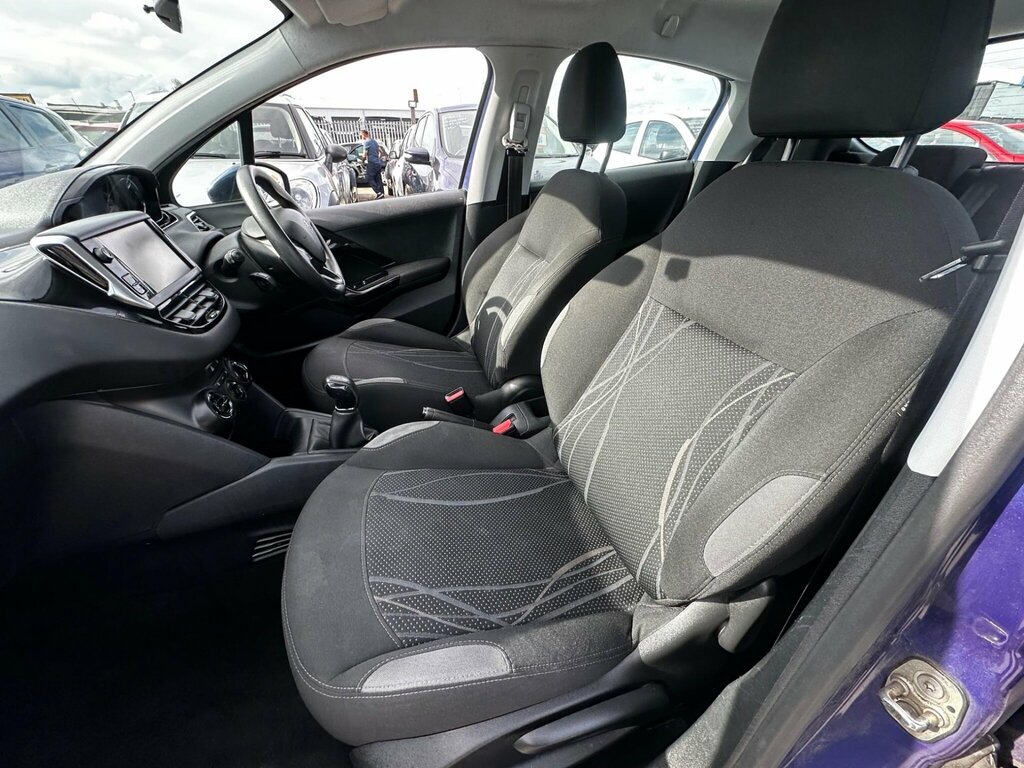 Peugeot 208 1.4 Hdi Active Silver #24