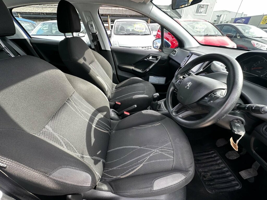 Peugeot 208 1.4 Hdi Active Silver #17