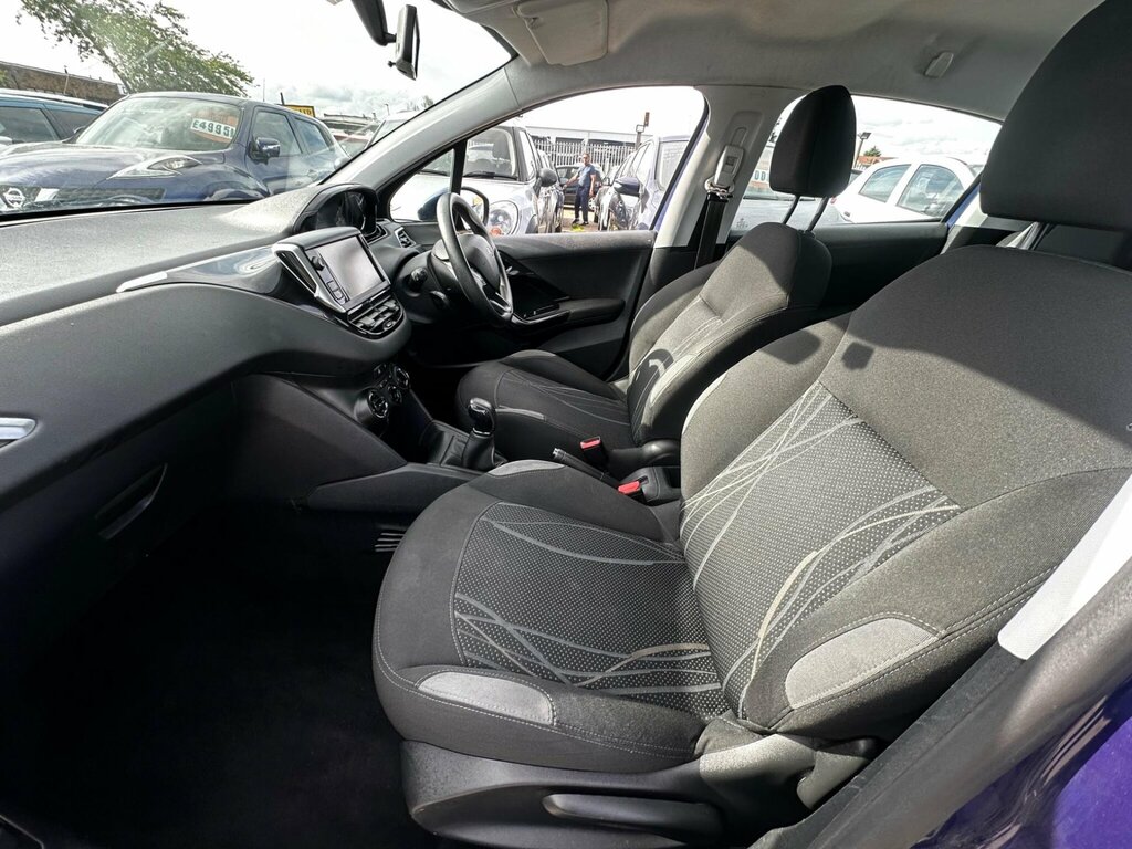 Peugeot 208 1.4 Hdi Active Silver #23