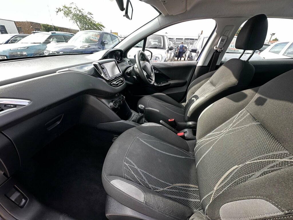 Peugeot 208 1.4 Hdi Active Silver #26