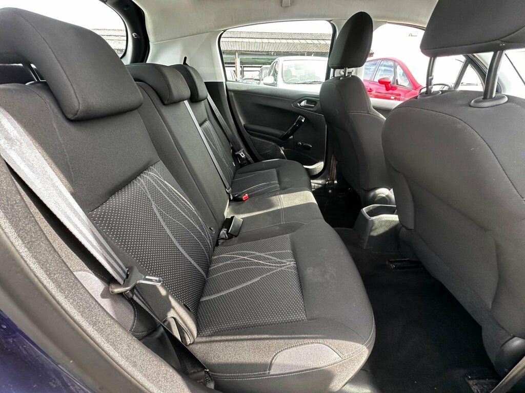 Peugeot 208 1.4 Hdi Active Silver #33