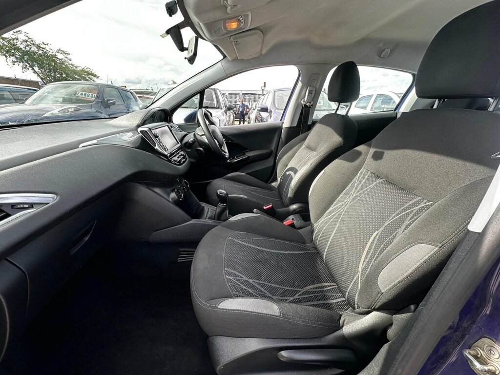 Peugeot 208 1.4 Hdi Active Silver #22