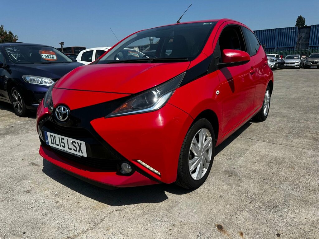 Toyota Aygo 1.0 Vvt-i X-pression X-wave Euro 5 Euro 5 Red #4