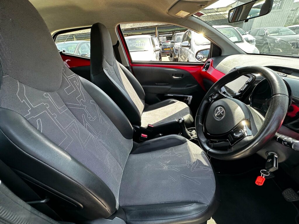 Toyota Aygo Hatchback Grey #16