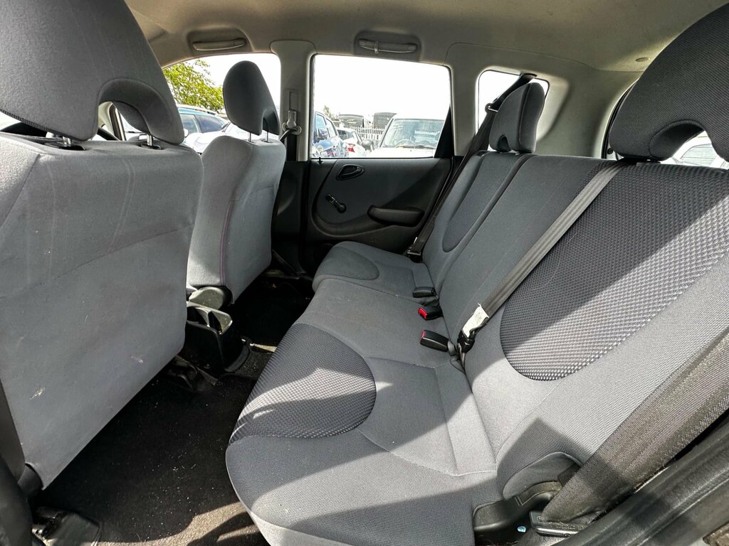 Honda Jazz 1.4 I-dsi Se Cvt-7 Silver #28