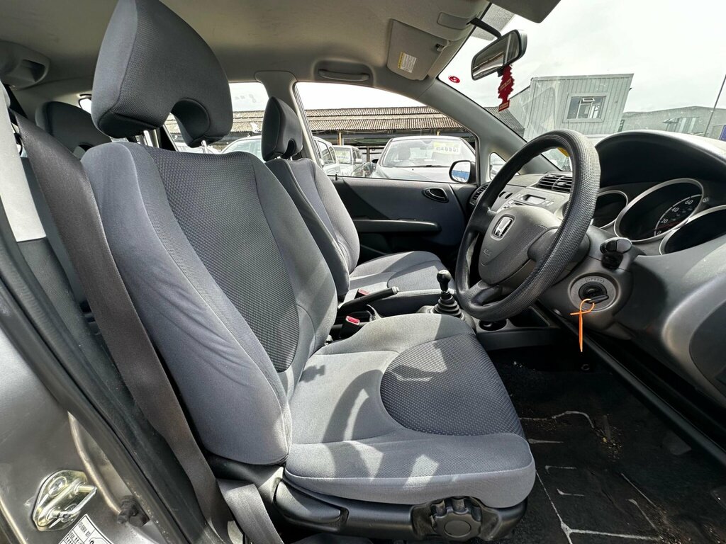Honda Jazz 1.4 I-dsi Se Cvt-7 Silver #19