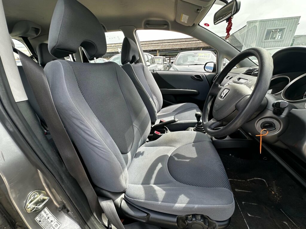 Honda Jazz 1.4 I-dsi Se Cvt-7 Silver #18