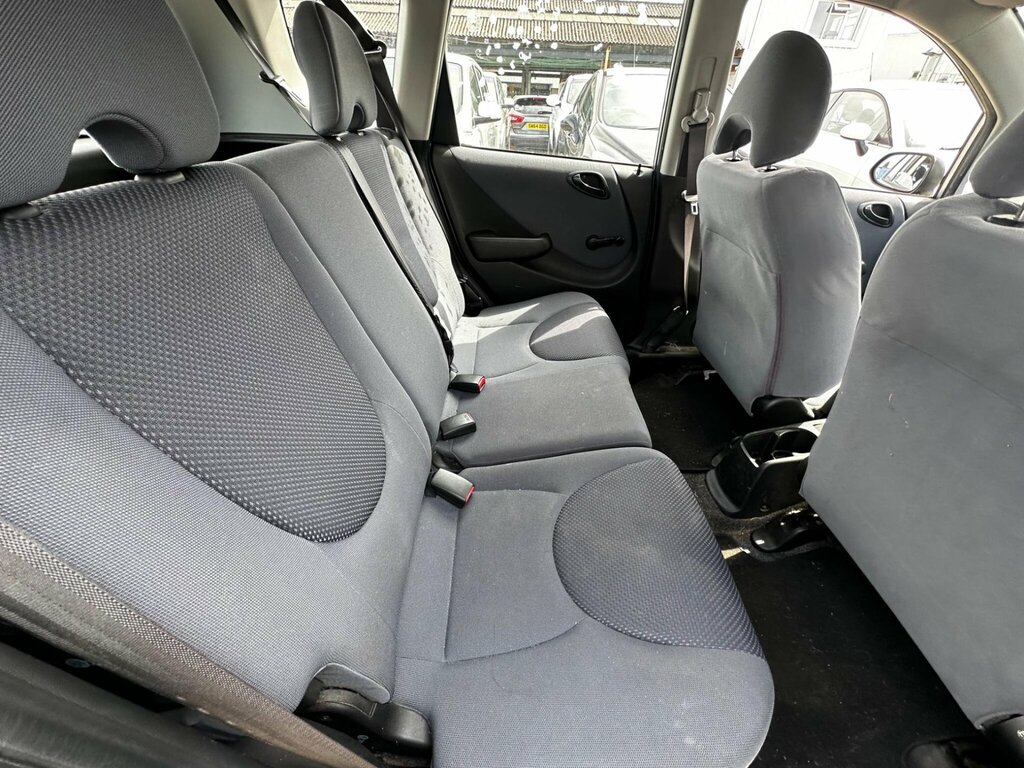 Honda Jazz 1.4 I-dsi Se Cvt-7 Silver #32