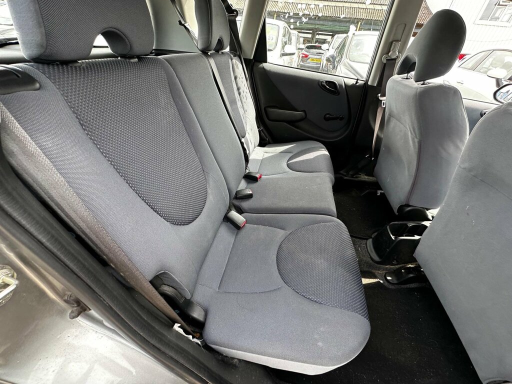Honda Jazz 1.4 I-dsi Se Cvt-7 Silver #31