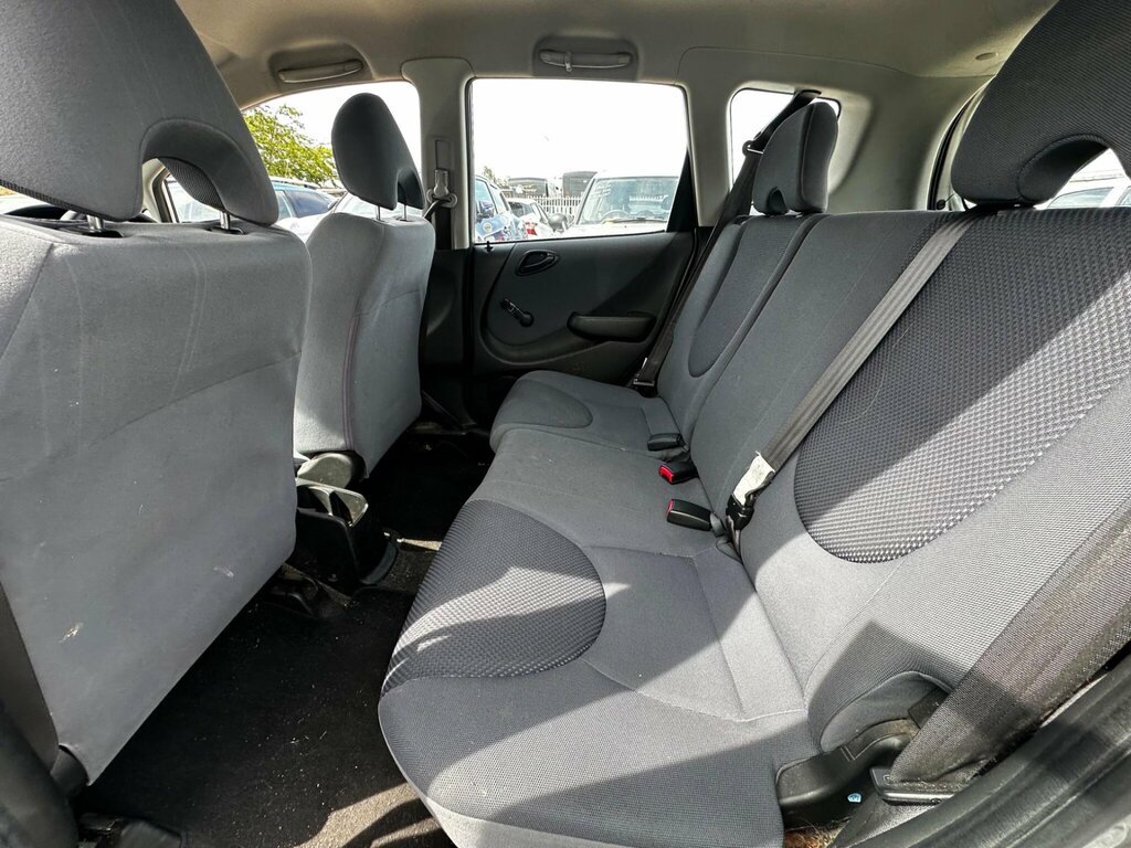 Honda Jazz 1.4 I-dsi Se Cvt-7 Silver #26