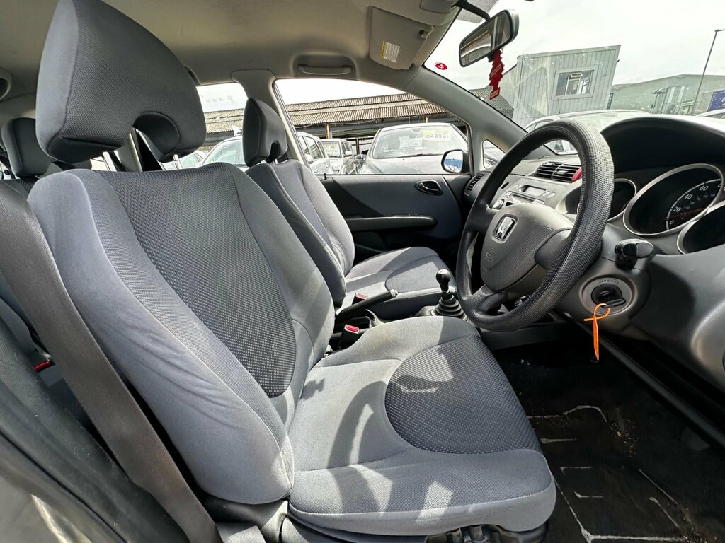 Honda Jazz 1.4 I-dsi Se Cvt-7 Silver #17