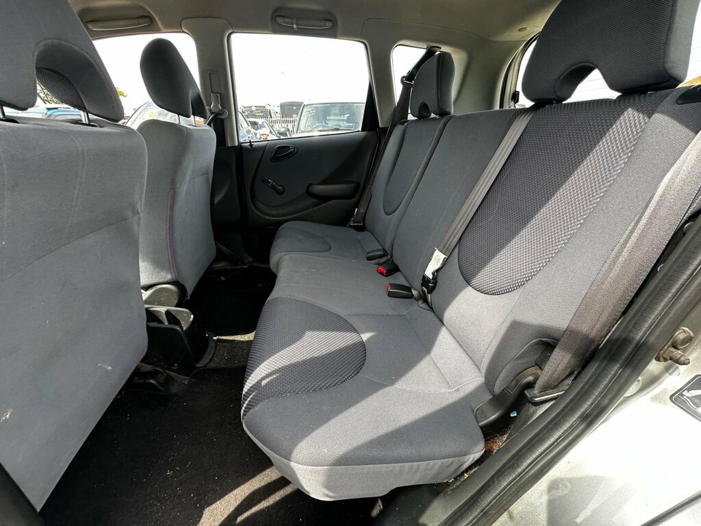 Honda Jazz 1.4 I-dsi Se Cvt-7 Silver #29