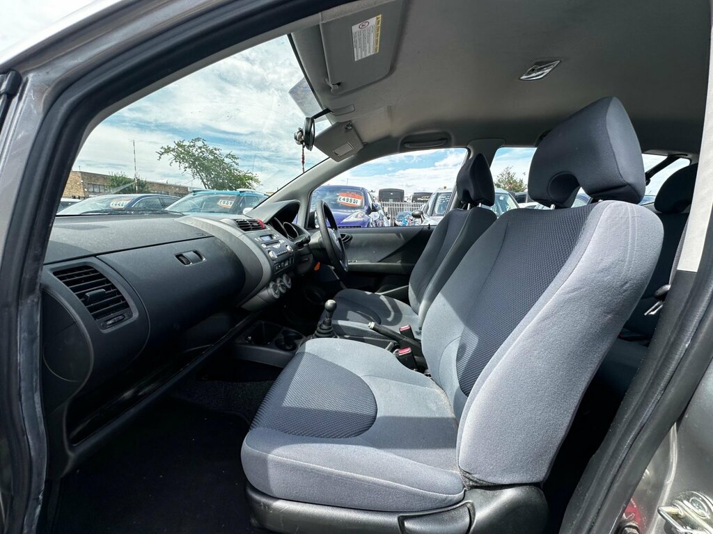 Honda Jazz 1.4 I-dsi Se Cvt-7 Silver #20