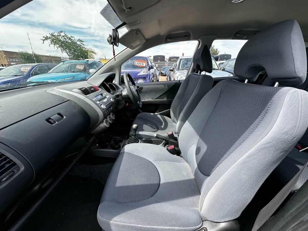 Honda Jazz 1.4 I-dsi Se Cvt-7 Silver #23