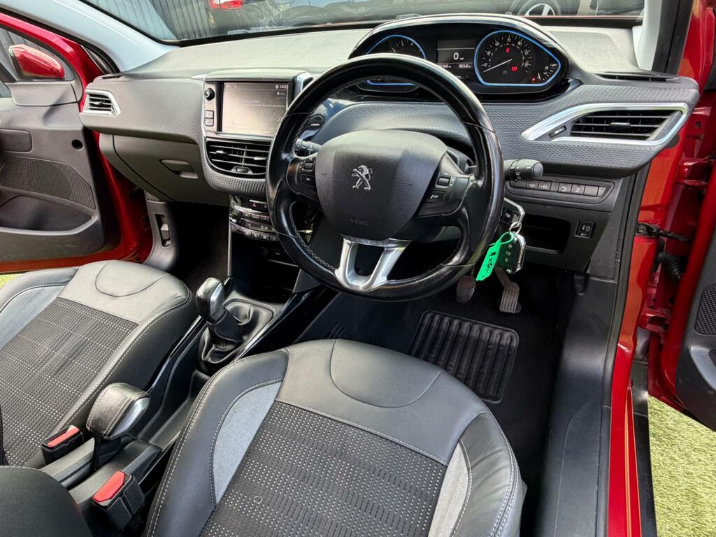 Peugeot 2008 1.2 Puretech Allure Suv Euro 6 FG17YXX Red #3