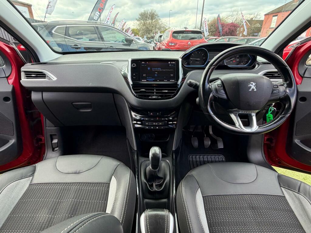 Peugeot 2008 1.2 Puretech Allure Suv Euro 6 FG17YXX Red #2