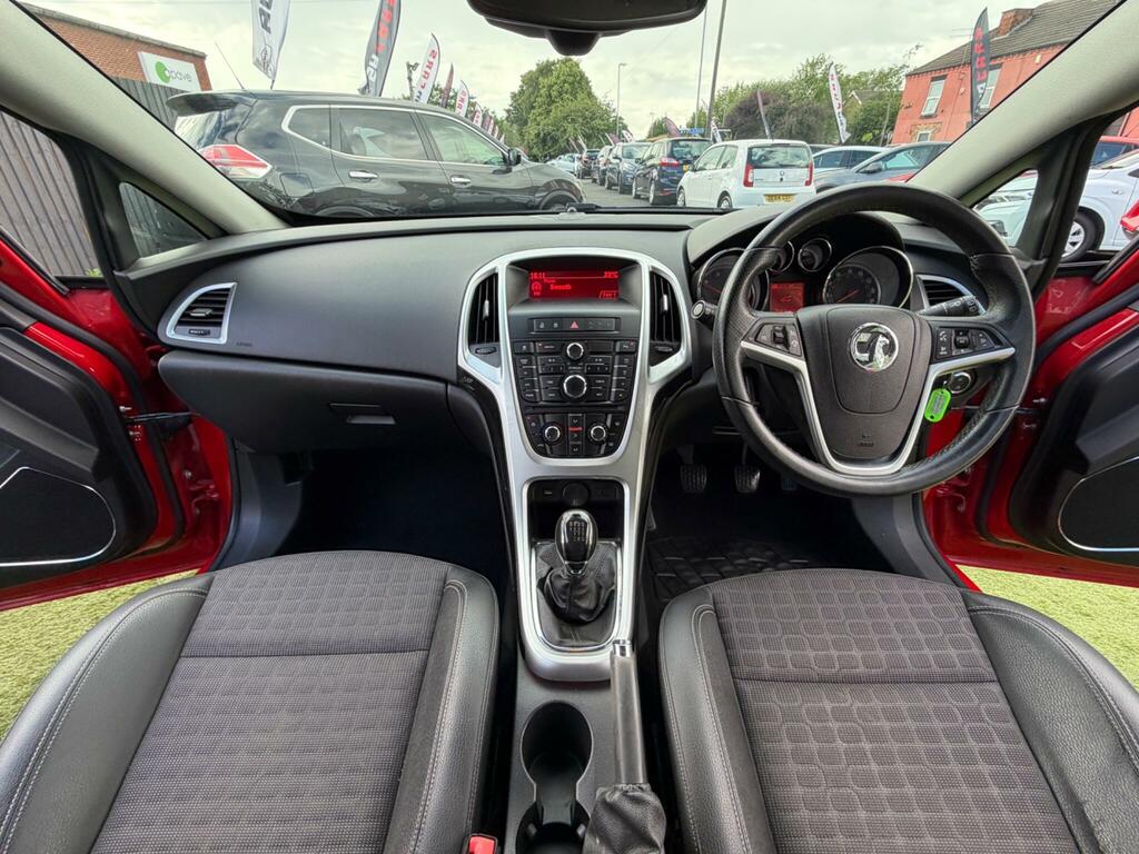 Vauxhall Astra GTC 1.7 Cdti Ecoflex 109G Sri Coupe Red #2