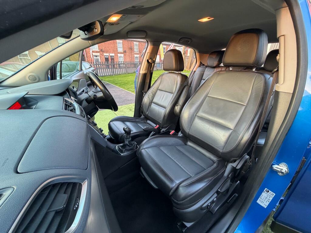 Vauxhall Mokka White #30