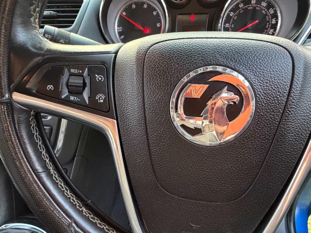 Vauxhall Mokka White #20