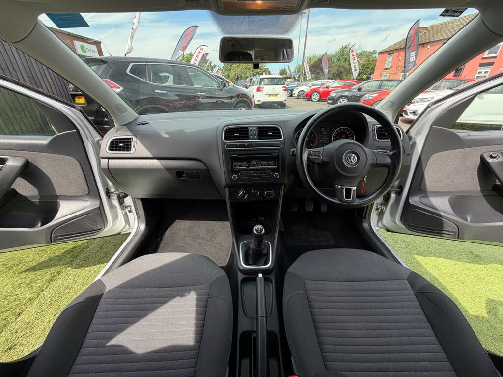 Volkswagen Polo 1.4 Match Hatchback Euro 5 85 P Silver #2