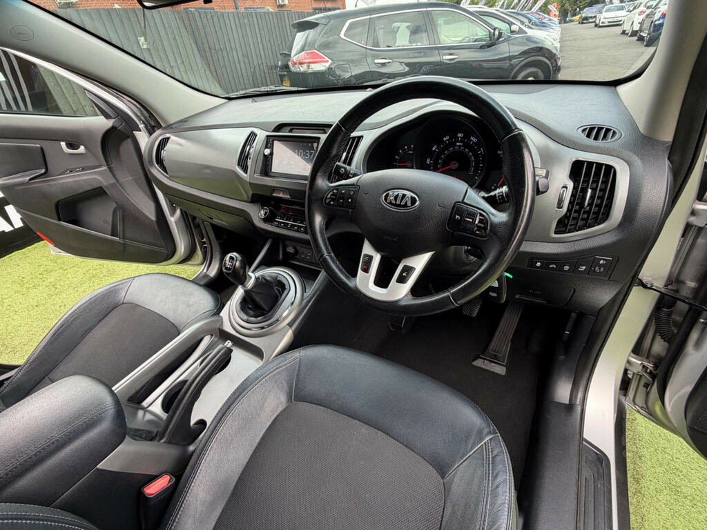 Kia Sportage 1.7 Crdi Ecodynamics 2 Suv 2Wd E Silver #3