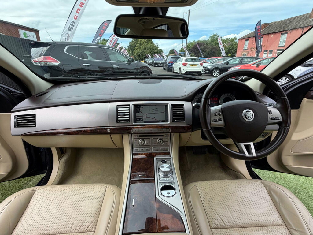 Jaguar XF 3.0D V6 Premium Luxury Saloon Euro Blue #2