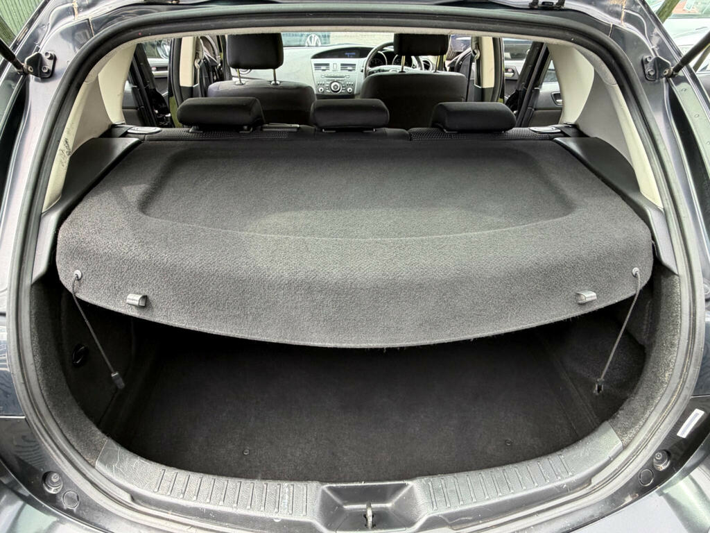 Mazda 3 1.6 Tamura 4X Services White #23