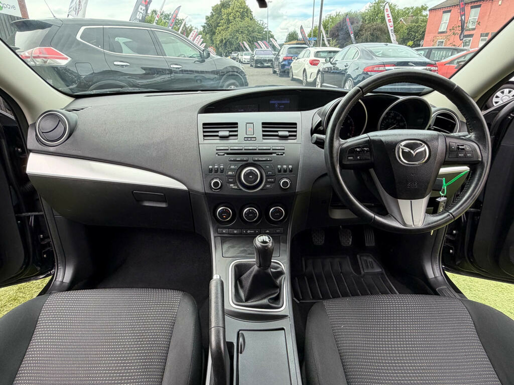 Mazda 3 1.6 Tamura 4X Services White #32