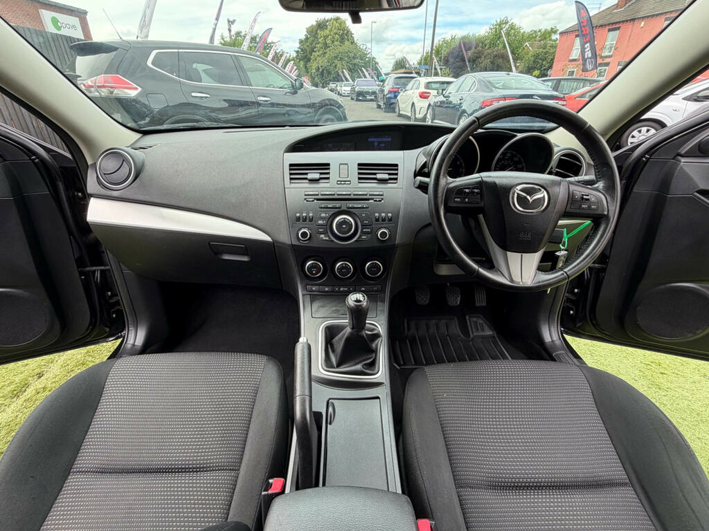 Mazda 3 1.6 Tamura 4X Services White #31