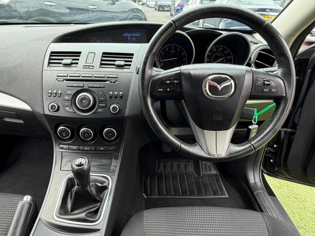 Mazda 3 1.6 Tamura 4X Services White #34