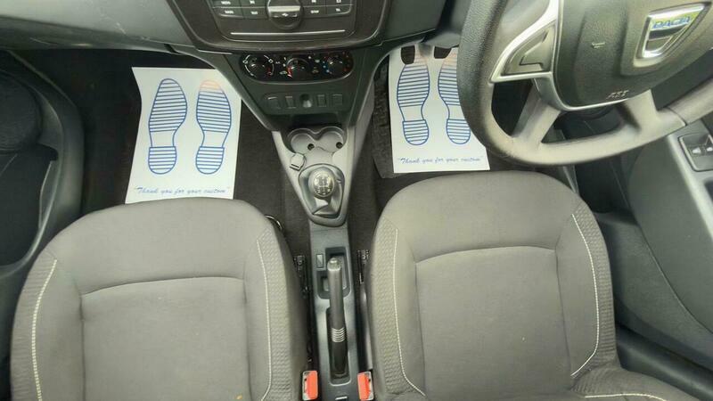 Dacia Sandero 1.2 16V Ambiance Red #20